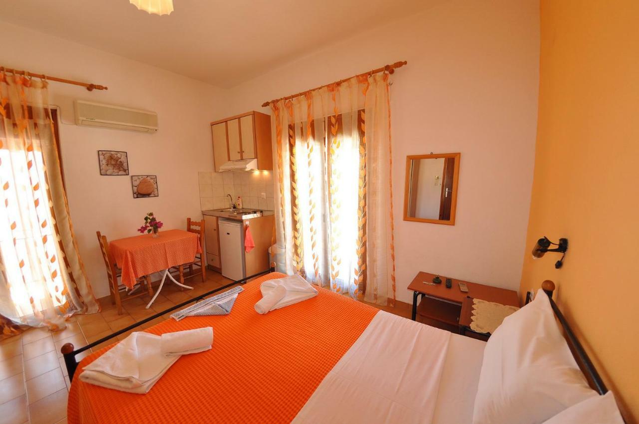 Achilleas Rooms Sívota Esterno foto